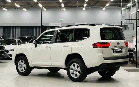 Toyota Land Cruiser, 2023 год, 13 000 000 рублей, 4 фотография