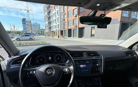 Volkswagen Tiguan II, 2018 год, 3 950 000 рублей, 9 фотография