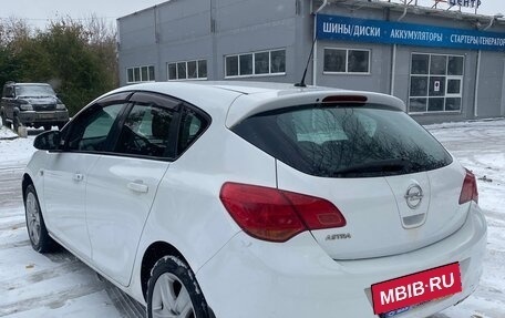 Opel Astra J, 2011 год, 745 000 рублей, 4 фотография