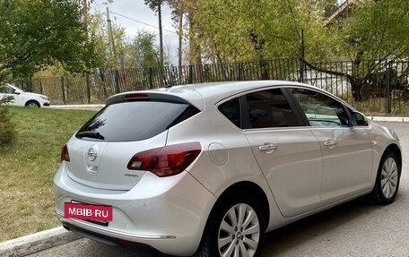 Opel Astra J, 2012 год, 885 000 рублей, 3 фотография