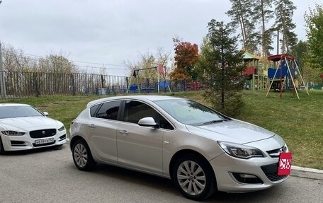 Opel Astra J, 2012 год, 885 000 рублей, 2 фотография