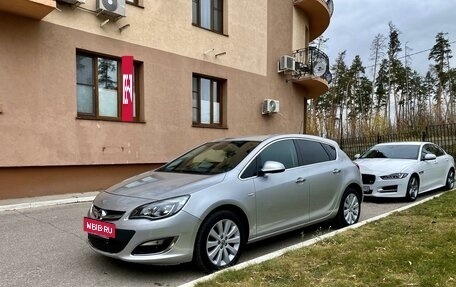 Opel Astra J, 2012 год, 885 000 рублей, 5 фотография