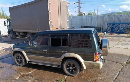 Mitsubishi Pajero III рестайлинг, 1992 год, 500 000 рублей, 16 фотография