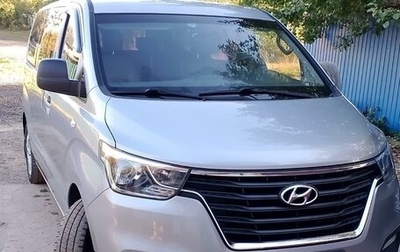 Hyundai Grand Starex Grand Starex I рестайлинг 2, 2019 год, 3 888 000 рублей, 1 фотография