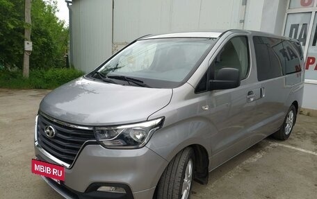 Hyundai Grand Starex Grand Starex I рестайлинг 2, 2019 год, 3 888 000 рублей, 7 фотография