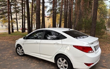 Hyundai Solaris II рестайлинг, 2015 год, 1 220 000 рублей, 5 фотография