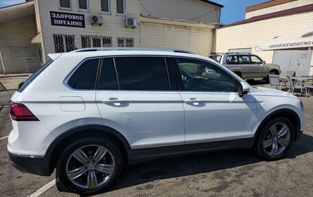 Volkswagen Tiguan II, 2018 год, 3 350 000 рублей, 6 фотография