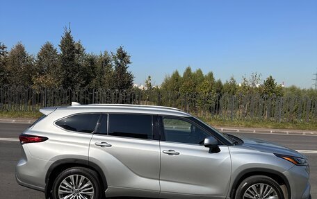 Toyota Highlander, 2023 год, 6 999 999 рублей, 3 фотография