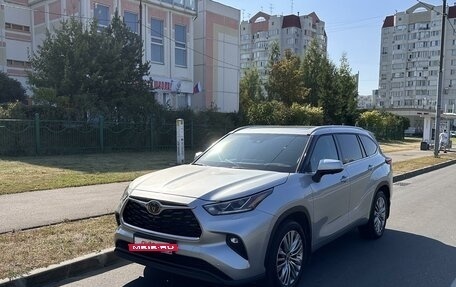 Toyota Highlander, 2023 год, 6 999 999 рублей, 8 фотография