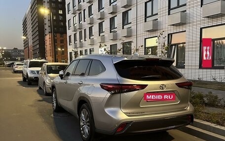 Toyota Highlander, 2023 год, 6 999 999 рублей, 22 фотография