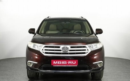 Toyota Highlander III, 2012 год, 2 310 000 рублей, 2 фотография