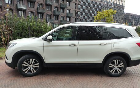 Honda Pilot III рестайлинг, 2016 год, 3 600 000 рублей, 3 фотография