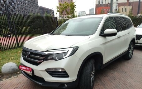 Honda Pilot III рестайлинг, 2016 год, 3 600 000 рублей, 2 фотография