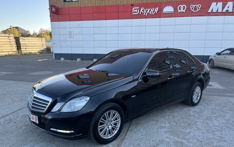 Mercedes-Benz E-Класс, 2010 год, 1 590 000 рублей, 2 фотография