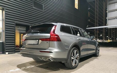 Volvo V60 Cross Country II, 2020 год, 3 999 000 рублей, 9 фотография