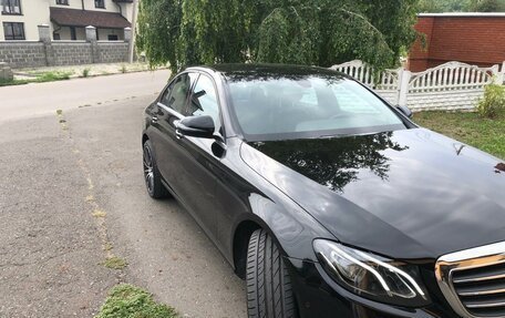 Mercedes-Benz E-Класс, 2018 год, 3 500 000 рублей, 5 фотография