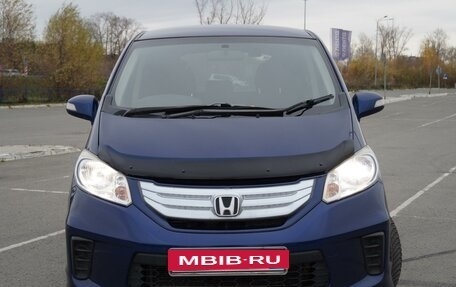 Honda Freed I, 2014 год, 1 290 000 рублей, 26 фотография