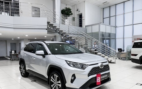 Toyota RAV4, 2022 год, 4 250 000 рублей, 3 фотография