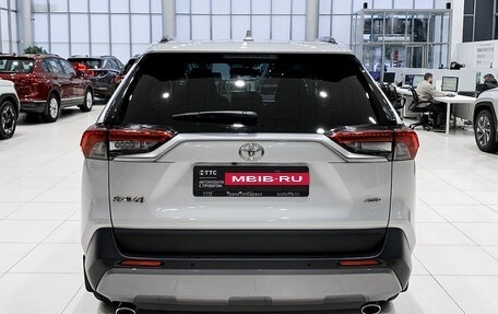 Toyota RAV4, 2022 год, 4 250 000 рублей, 6 фотография