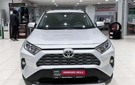 Toyota RAV4, 2022 год, 4 250 000 рублей, 2 фотография