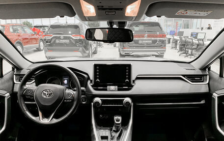 Toyota RAV4, 2022 год, 4 250 000 рублей, 14 фотография