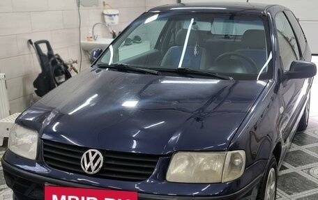 Volkswagen Polo III рестайлинг, 2000 год, 168 000 рублей, 2 фотография