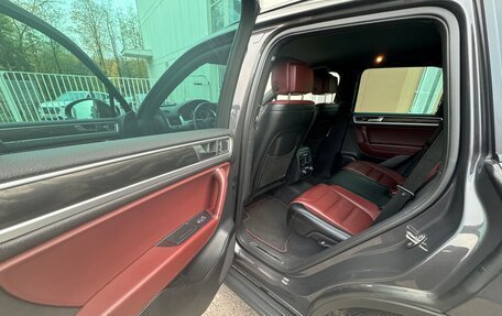 Volkswagen Touareg III, 2011 год, 2 850 000 рублей, 9 фотография