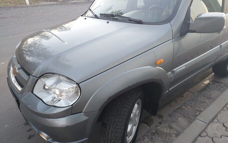 Chevrolet Niva I рестайлинг, 2010 год, 570 000 рублей, 3 фотография