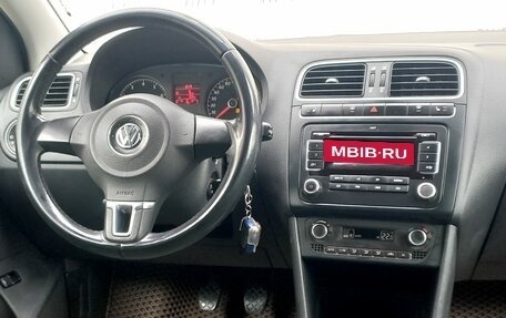 Volkswagen Polo VI (EU Market), 2012 год, 750 000 рублей, 12 фотография