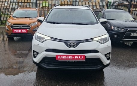 Toyota RAV4, 2018 год, 2 300 000 рублей, 2 фотография