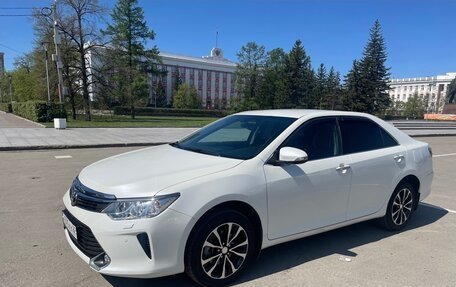 Toyota Camry, 2015 год, 2 750 000 рублей, 3 фотография