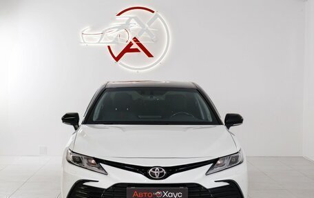 Toyota Camry, 2021 год, 3 695 000 рублей, 2 фотография