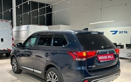 Mitsubishi Outlander III рестайлинг 3, 2021 год, 2 994 000 рублей, 6 фотография