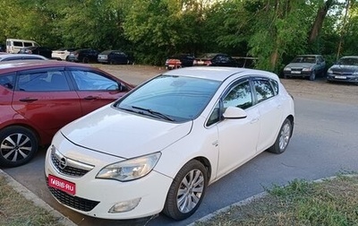 Opel Astra J, 2010 год, 690 000 рублей, 1 фотография