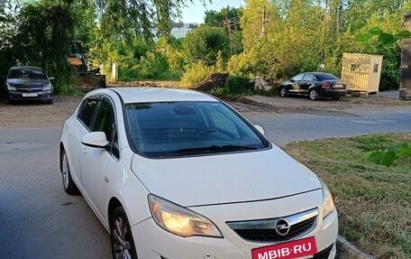 Opel Astra J, 2010 год, 690 000 рублей, 4 фотография