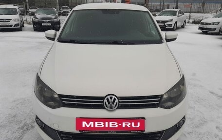 Volkswagen Polo VI (EU Market), 2012 год, 720 000 рублей, 2 фотография