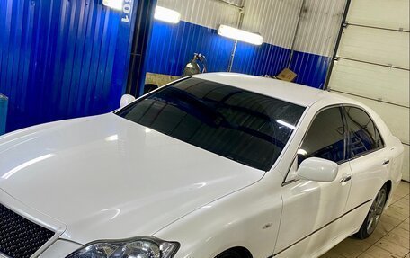 Toyota Crown, 2004 год, 900 000 рублей, 4 фотография