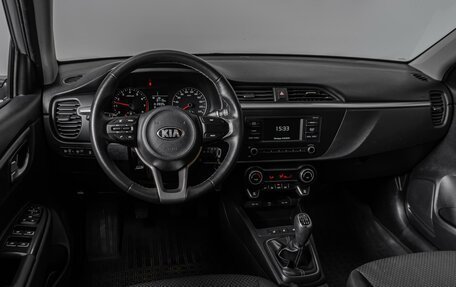 KIA Rio IV, 2021 год, 1 670 000 рублей, 6 фотография