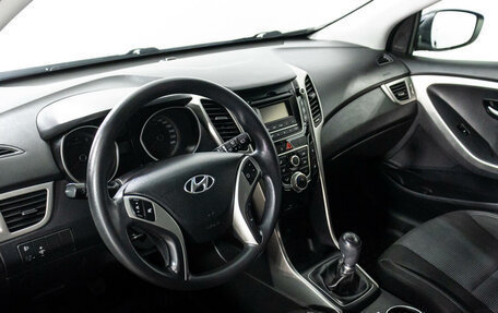 Hyundai i30 II рестайлинг, 2013 год, 1 099 000 рублей, 11 фотография