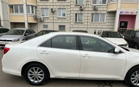 Toyota Camry, 2014 год, 2 300 000 рублей, 10 фотография