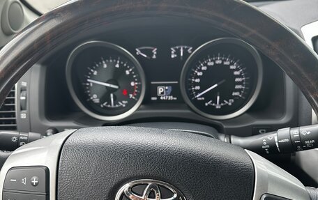 Toyota Land Cruiser 200, 2013 год, 5 700 000 рублей, 8 фотография