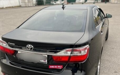 Toyota Camry, 2018 год, 2 700 000 рублей, 3 фотография