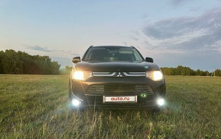 Mitsubishi Outlander III рестайлинг 3, 2012 год, 1 450 000 рублей, 6 фотография