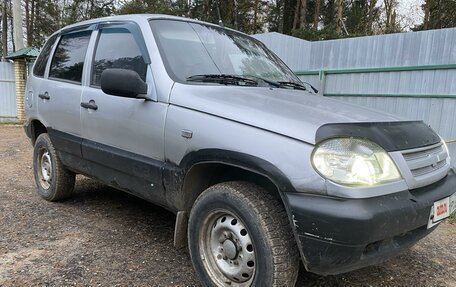 Chevrolet Niva I рестайлинг, 2006 год, 195 000 рублей, 1 фотография