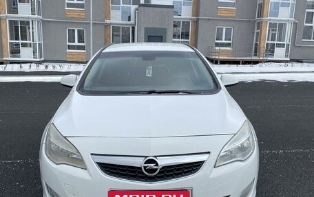 Opel Astra J, 2011 год, 720 000 рублей, 1 фотография