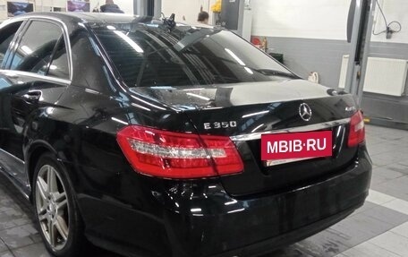 Mercedes-Benz E-Класс, 2010 год, 1 380 000 рублей, 4 фотография