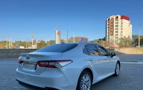 Toyota Camry, 2019 год, 3 350 000 рублей, 5 фотография