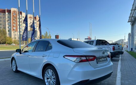 Toyota Camry, 2019 год, 3 350 000 рублей, 7 фотография