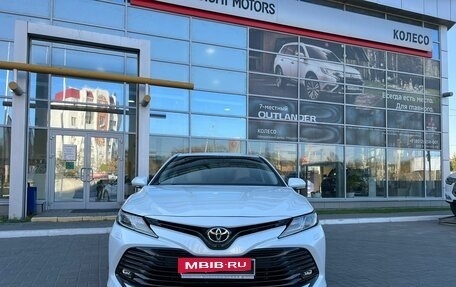 Toyota Camry, 2019 год, 3 350 000 рублей, 2 фотография