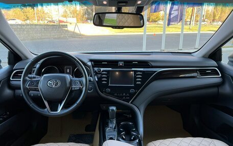 Toyota Camry, 2019 год, 3 350 000 рублей, 16 фотография